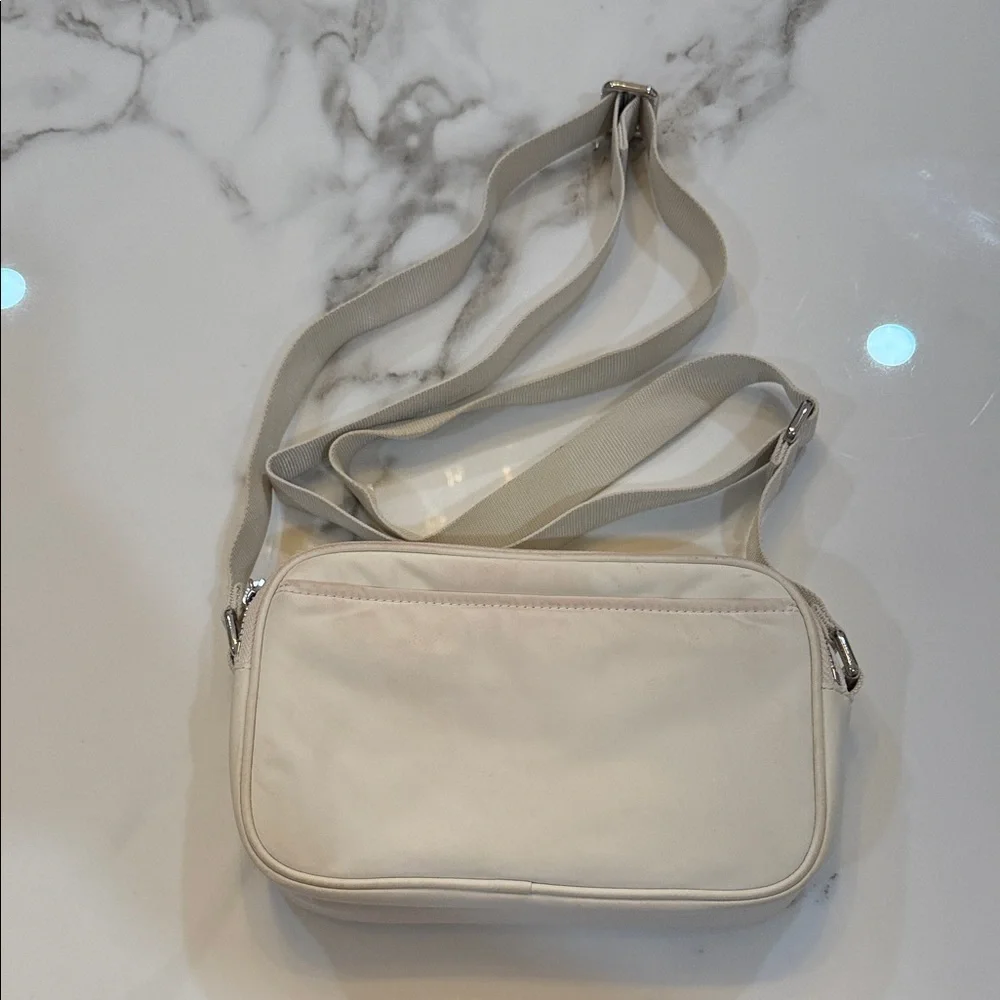Lululemon crossbody bag - Picture 2 of 5